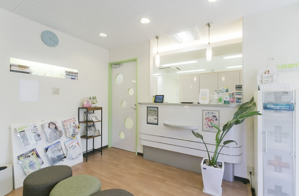 【鶴川駅から徒歩23分】【JIADS認定・インプラント専門医在籍】患者様に寄り添う丁寧な治療を提供するうさみ歯科