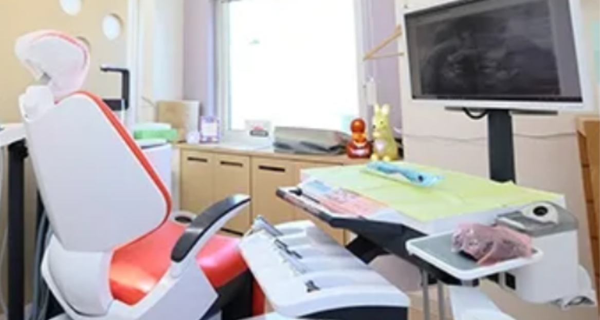 【土曜診療】【駐車場完備】ひとりひとりに寄り添った治療で、美しく健康な歯の維持をサポート