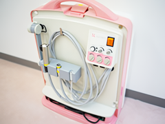 ①ポータブルユニット②診療器具③訪問診療用ユニット