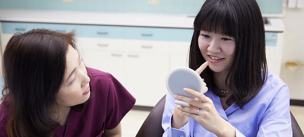 仮歯を用いた細やかな形態修正で理想の仕上がりを目指しています
