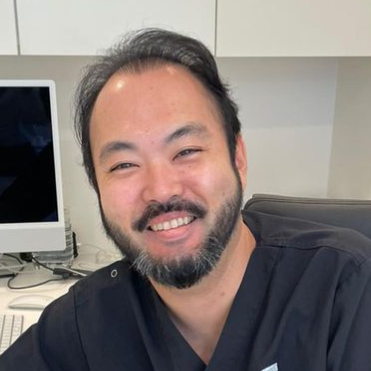 院長の岩田 直晃