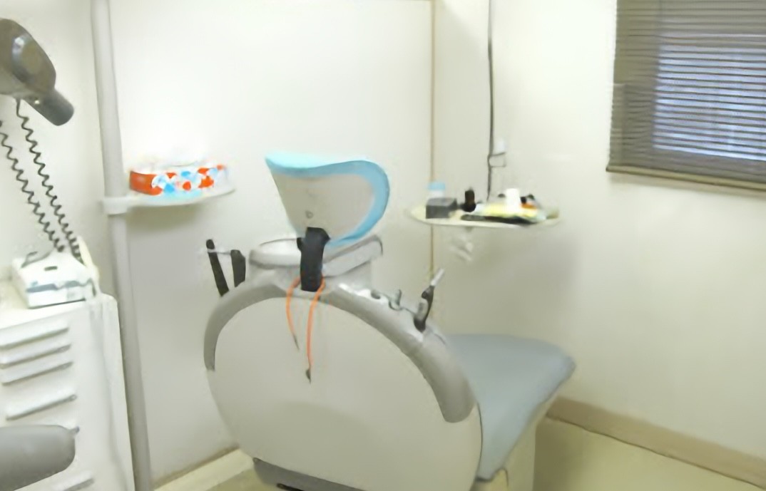 ①診療室②受付③待合室