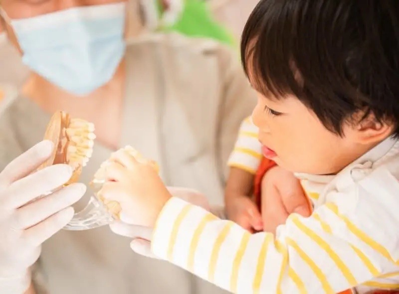 子どもが怖がらないやさしい歯医者さん