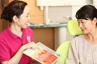 お子様の歯を守るには親御様からの感染を気をつけましょう