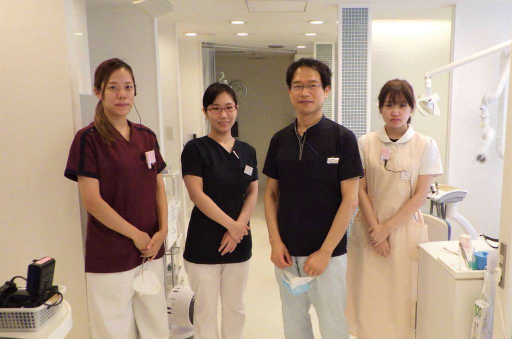 イシヅカデンタルオフィスは、「歯の根（神経）の治療（根管治療）」を特に大事に行い、なるべく歯を残す治療を心掛けております。