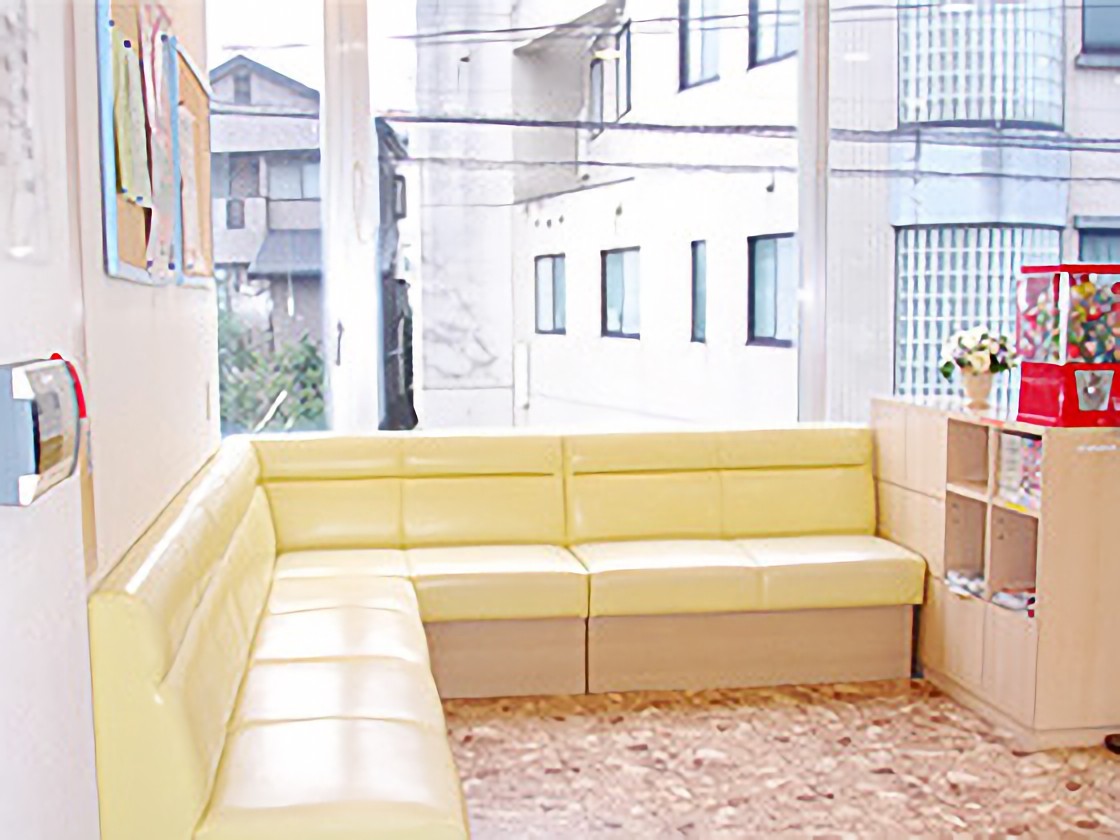 ①受付②待合室③バリアフリー