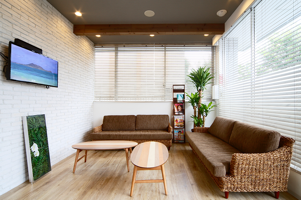 ①待合室 ②受付 ③院長