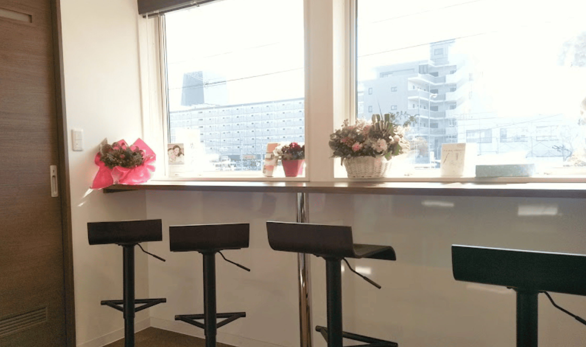 めじろ台駅徒歩1分・専門医在籍のはあとふる歯科医院