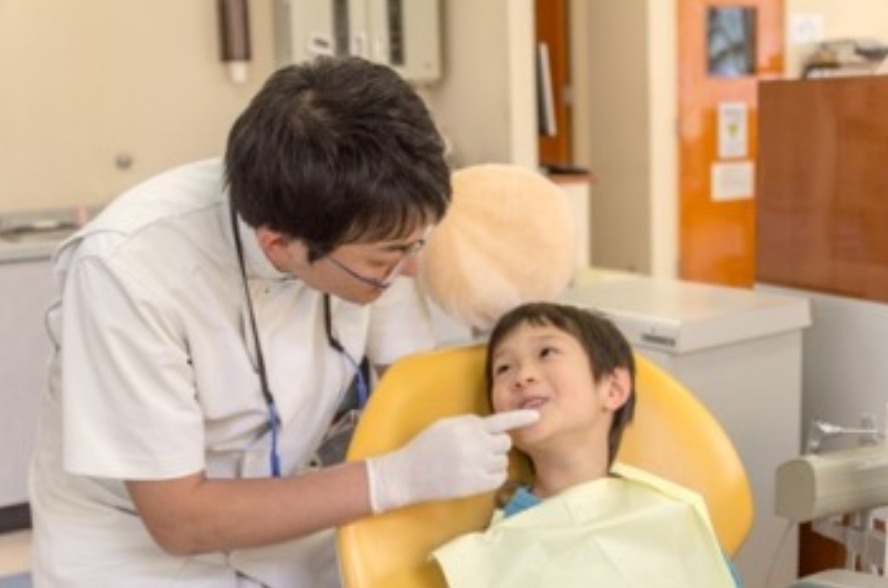 床矯正治療の様子