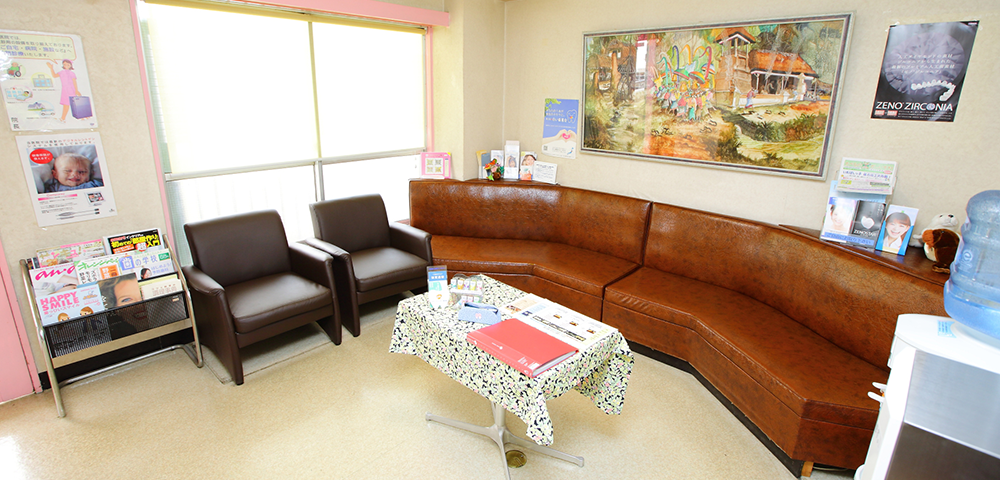 【都営三田線新高島平駅より徒歩1分】患者様とのコミュニケーションを大切にし、悩みを気軽に相談できる植村歯科