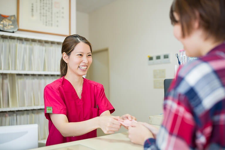 【AW交差点近く・駐車場完備】カウンセリングを重視した診療を行う 歯のお医者さん