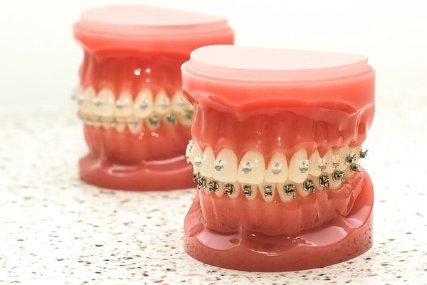 審美性と機能性の両方を高めることを目指した治療を提供しています