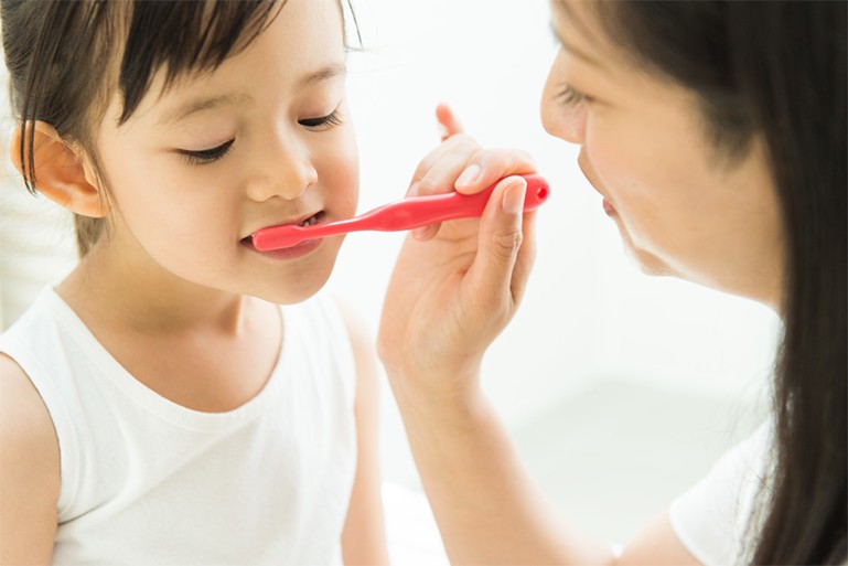 定期的な受診がお子様の歯を守ります