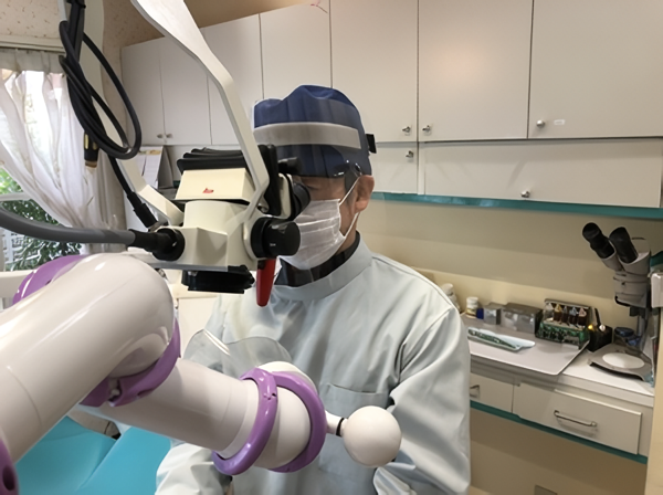 顕微鏡下での高精度診療と丁寧な説明で信頼の治療を提供