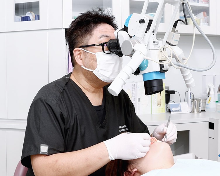 【大鳥バス停 徒歩1分】専門医在籍でインプラントと審美治療に注力する徳治会歯科医院宇城
