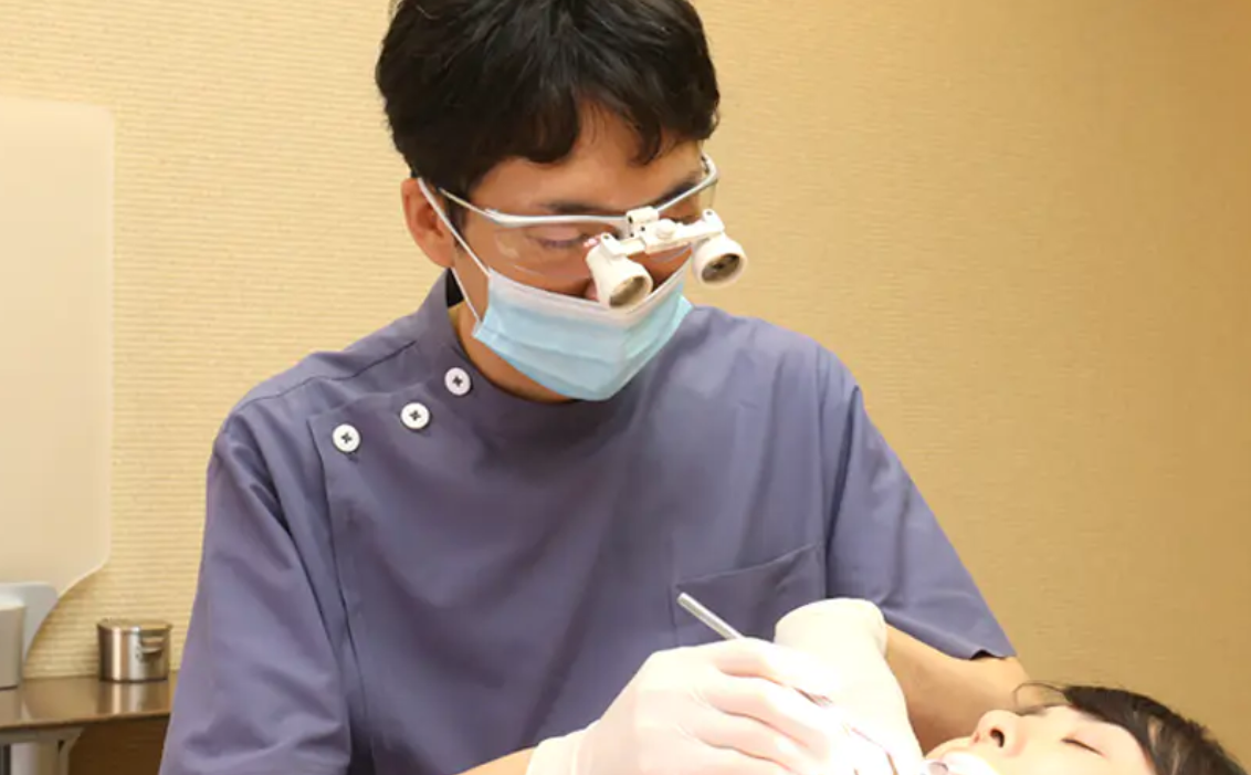 【武蔵境駅から徒歩3分】【インプラント医療学会専門医・国際審美学会認定医】予防歯科で生涯の健康を支える秋本スマイル歯科