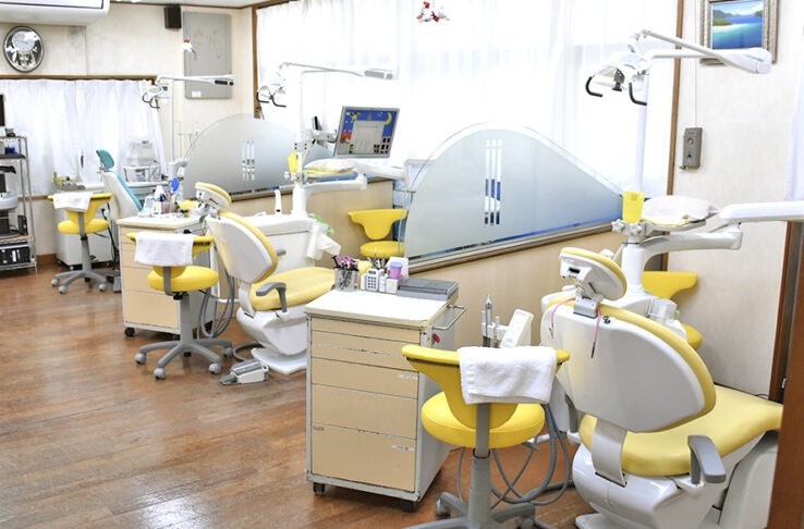 【駐車場完備】歯科口腔外科から矯正まで幅広い診療に対応する みんなの歯医者さん・歯科診療所