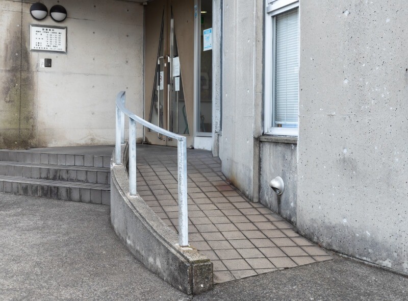 定期的なメインテナンスと丁寧な歯磨き指導で健康なお口をサポート