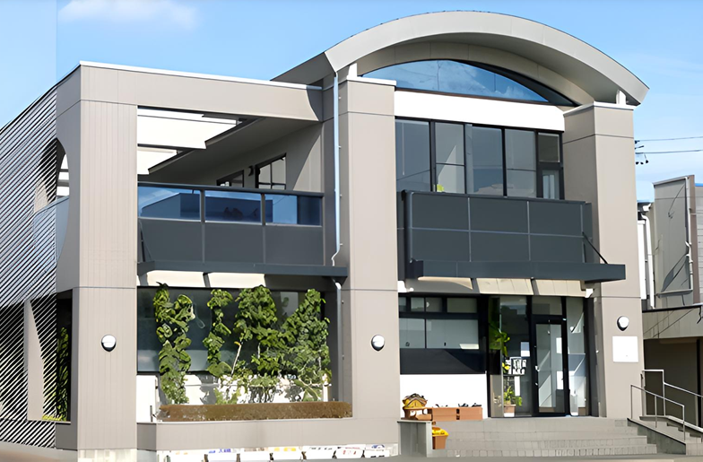 【歯学博士・インプラント認証医】多彩な専門性と丁寧な診療で笑顔を創る髙田歯科