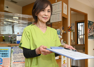 患者様の個別の状態に合わせて、最適な治療を提案し、お口の健康を守るお手伝いをしています。