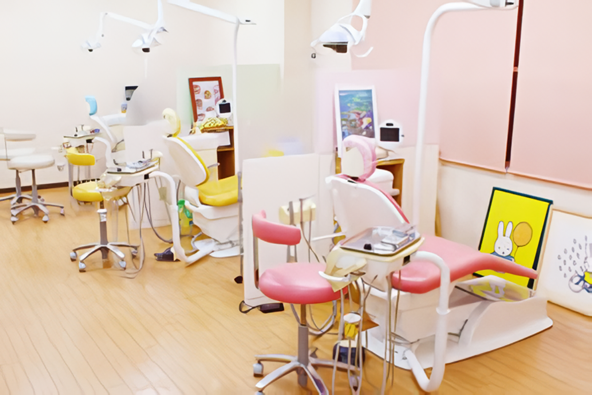 虫歯や歯周病の症状が出たら早めに歯医者に行きましょう