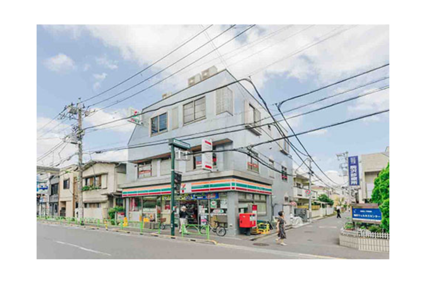 ①医院外観②受付③待合室