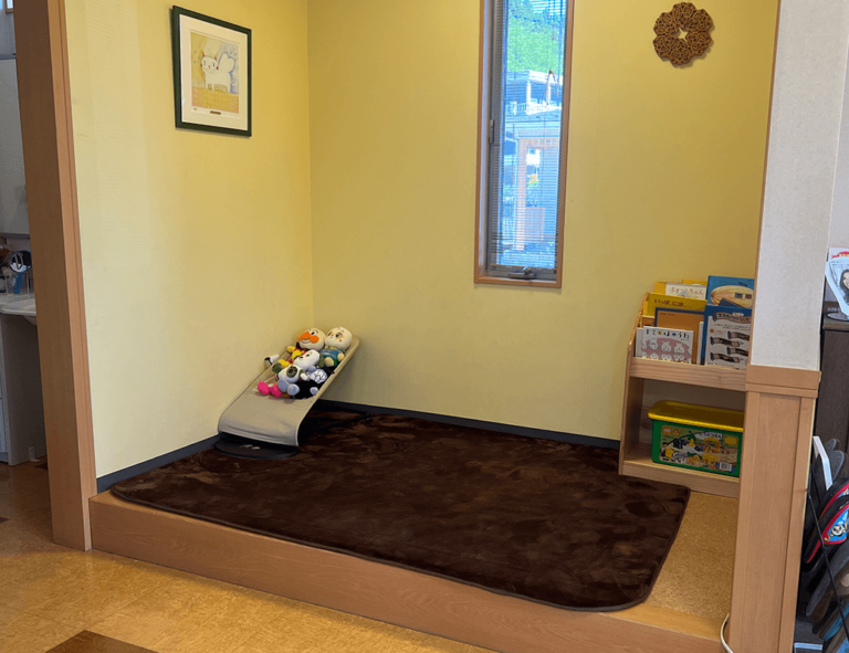 子供が安心できる空間で、笑顔の治療を