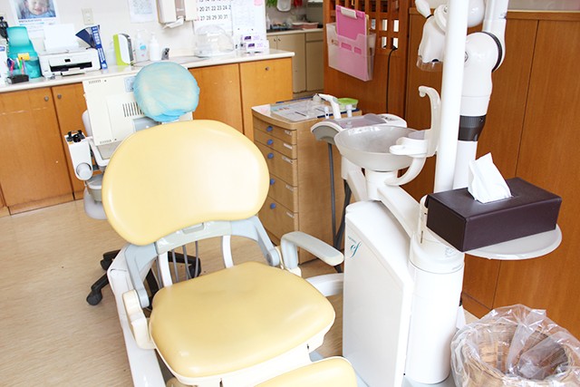 院内だけでなく診察チェアの細部まで清潔に保たれています