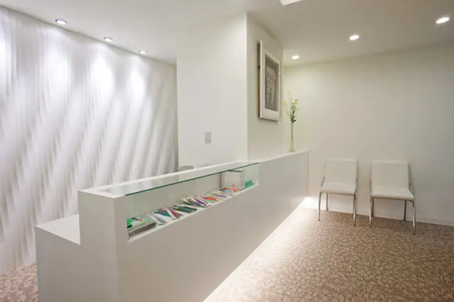 ①受付 ②③診療室