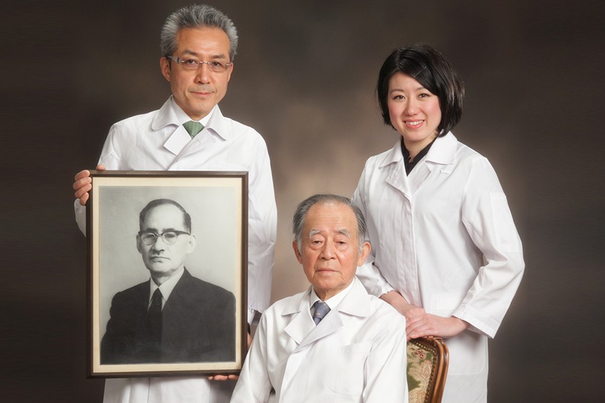 後を引き継ぐ3代目、4代目が地域の皆様のお口の健康をサポートしています