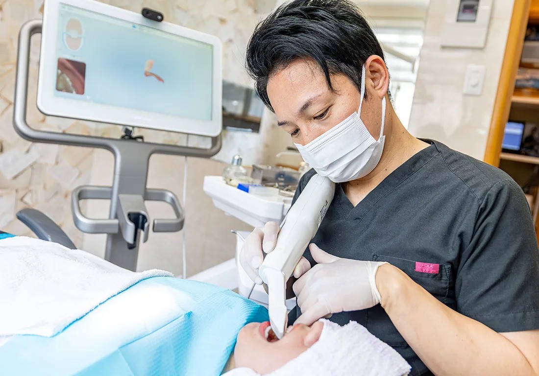 矯正治療を専門的に学んだ医師が常駐しており、質の高い治療を提供可能です