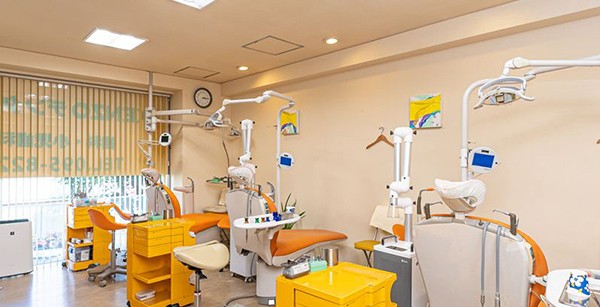 ①受付②待合室③診療室