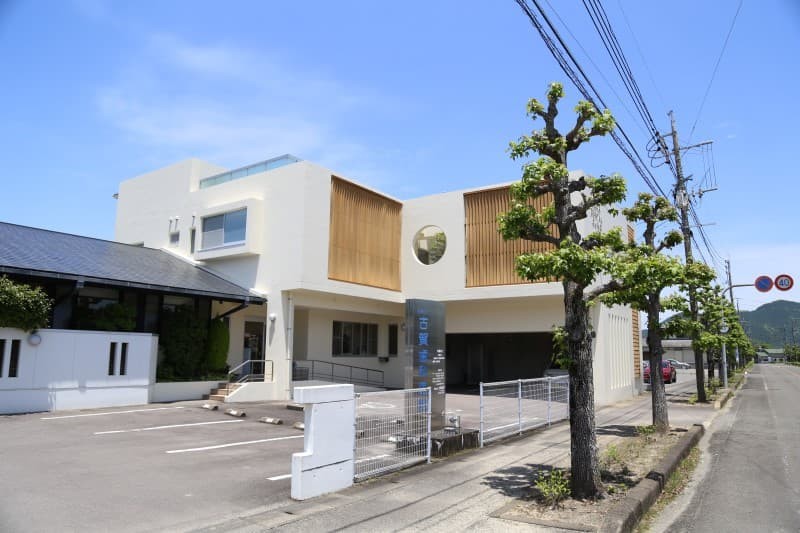 【嬉野温泉駅 車で5分・駐車場完備】予防と患者教育を重視する古賀歯科医院