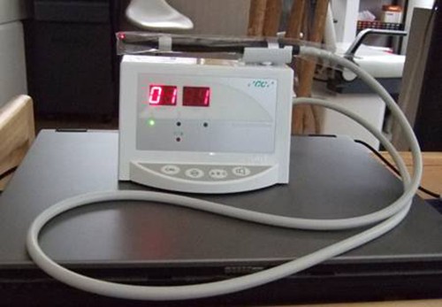 虫歯の測定を行うダイアグノデントという装置です
