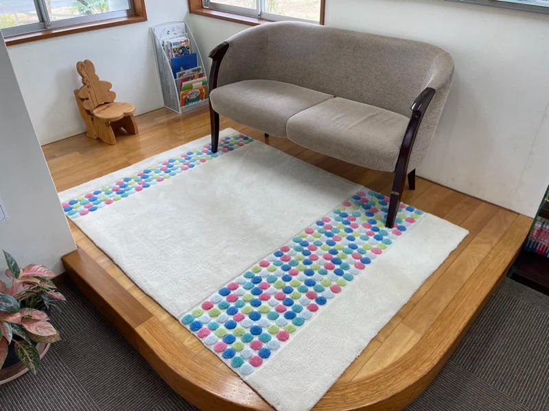 ①医院外観②待合室③治療の様子