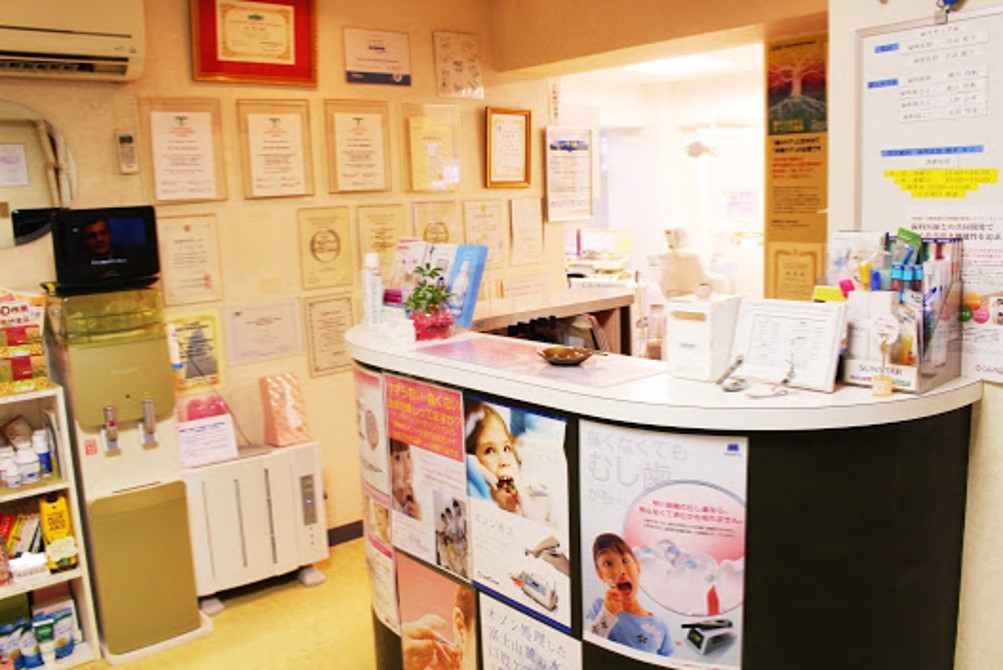 【大久保駅南口より徒歩2分】カラダとココロに負担の少ない診療で、患者様の健康づくりをサポートする「橋本歯科医院」