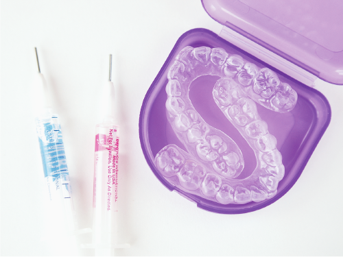 ホームホワイトニングは、ご自宅で手軽に行えるのが特徴です