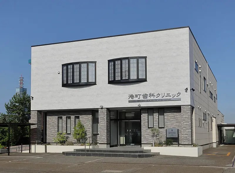 ①外観②待合室③診療エリア