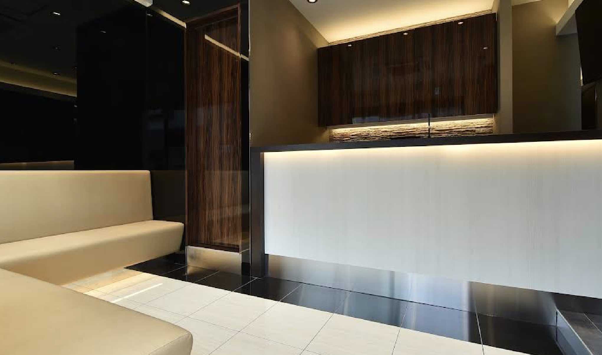 下北沢駅徒歩3分、精密治療と予防に特化した下北沢井上デンタルクリニック