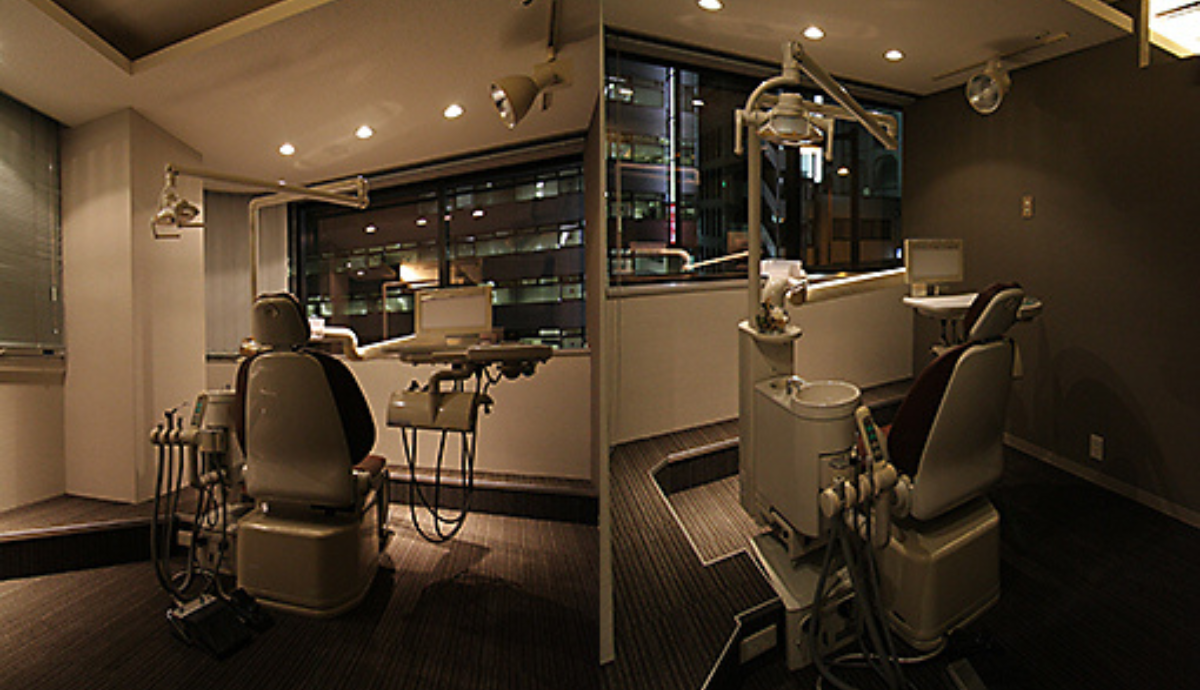 【阪急梅田駅 出口5 徒歩2分】“大人のための矯正”を追求する「梅田オランジェ歯科・矯正歯科」