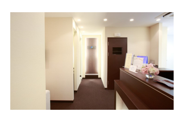 ①受付②診療室③待合室