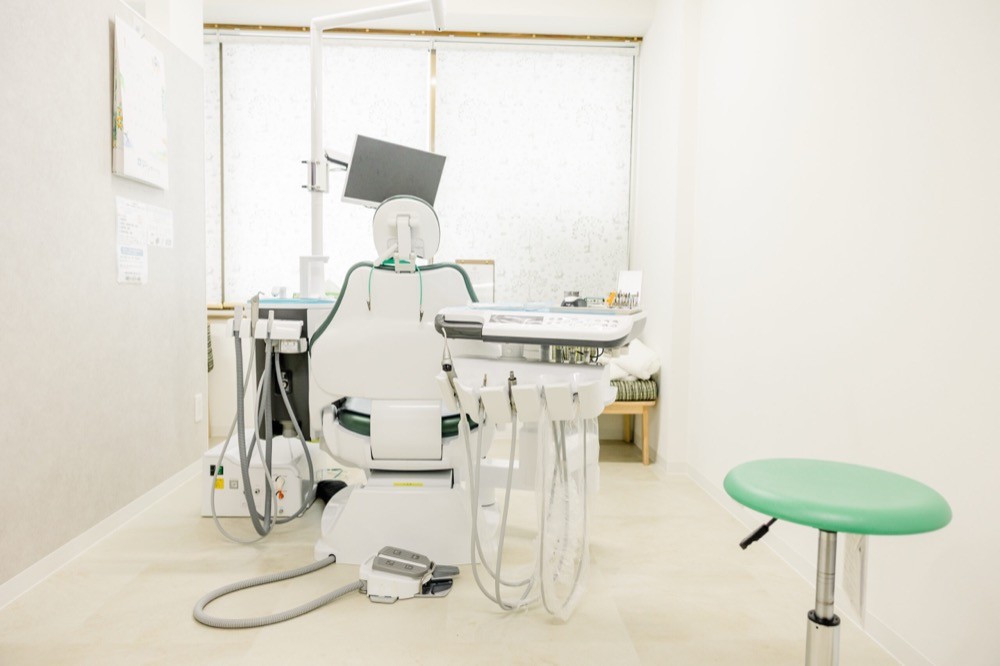 【岩国駅 徒歩10分】麻酔管理に強みを持つ安東ファミリー歯科