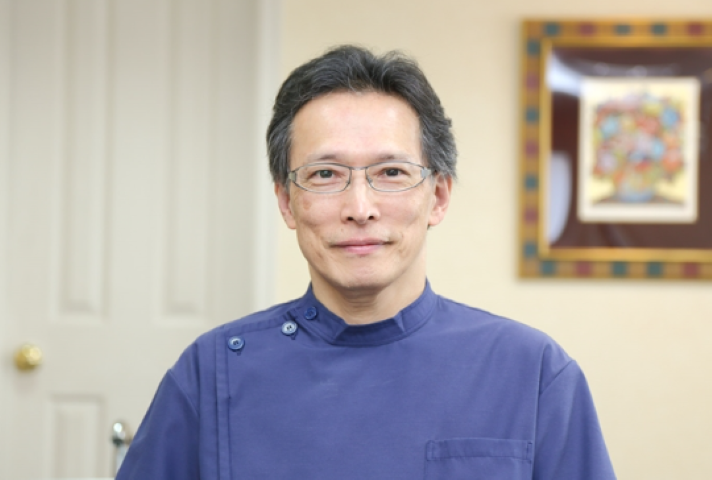 院長の佐々木 秀典