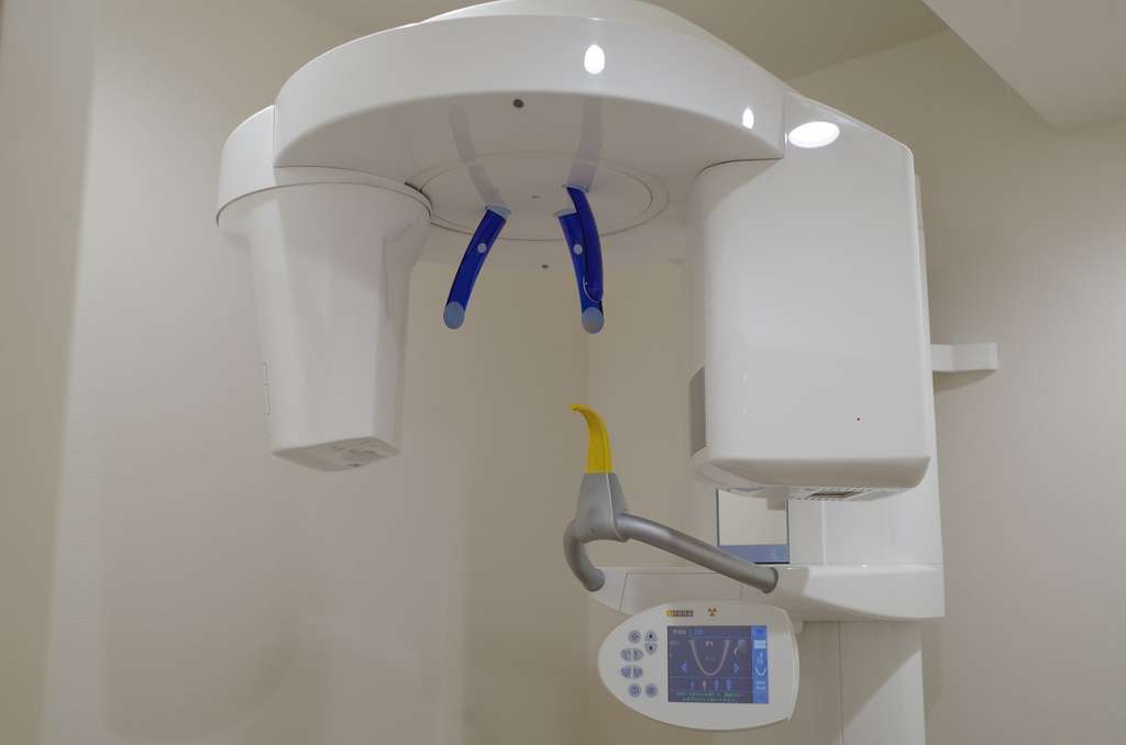 インプラント手術において、正確な診査・診断が行える歯科用CT