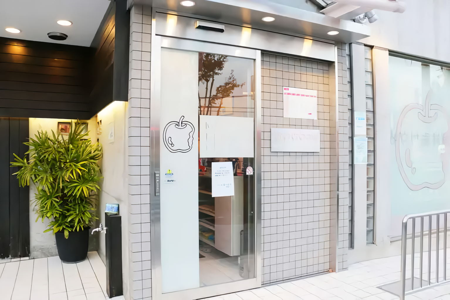 金属の詰め物や被せ物は様々なリスクを引き起こします