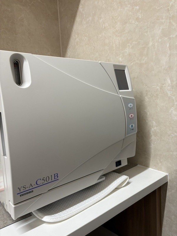 ①待合室　②診療ユニット　③クラスBオートクレーブ