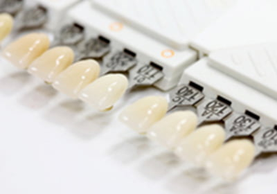 自然な白い歯を実現します