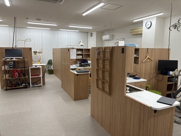 ①待合室　②診療ユニット　③クラスBオートクレーブ