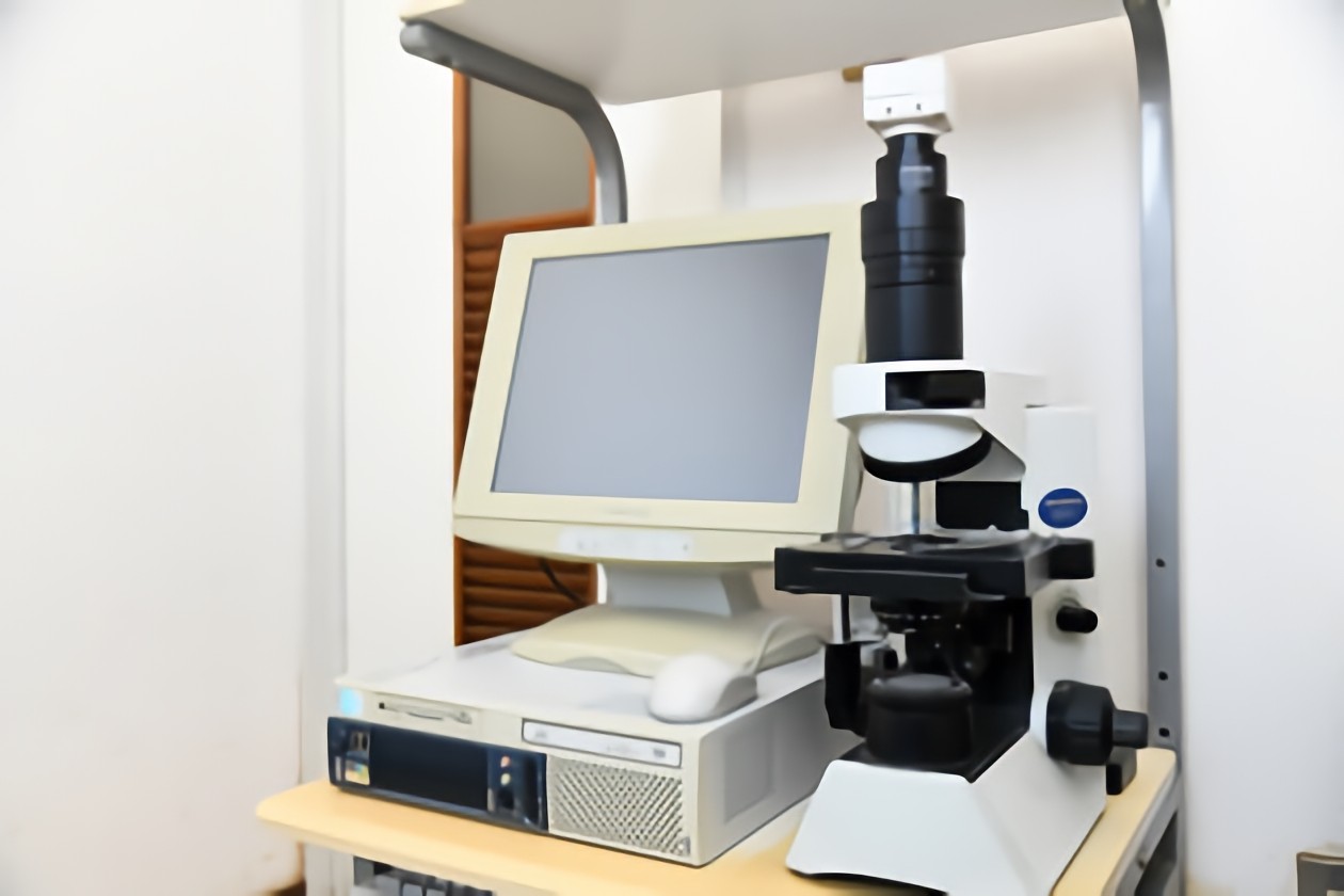 位相差顕微鏡による歯周病菌検査