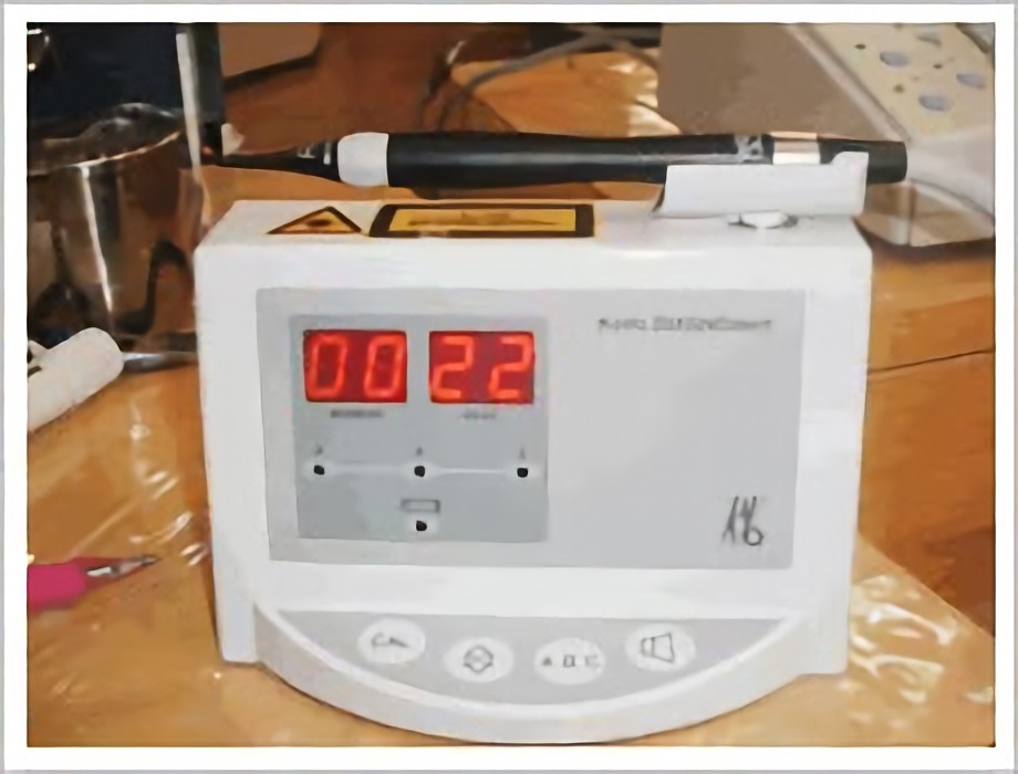 レーザー型カリエス検知器